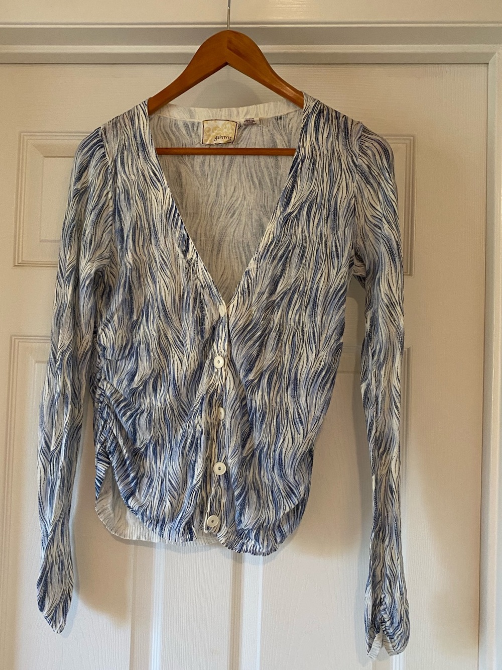 Anthropologie lightweight sweater